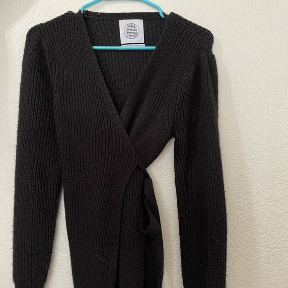 UO sweater wrap top - Picture 2 of 3